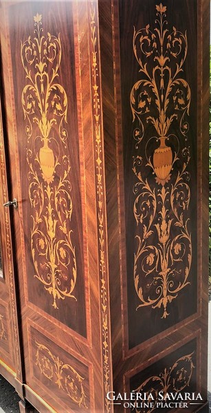 Inlaid bookcase / Maggiolini