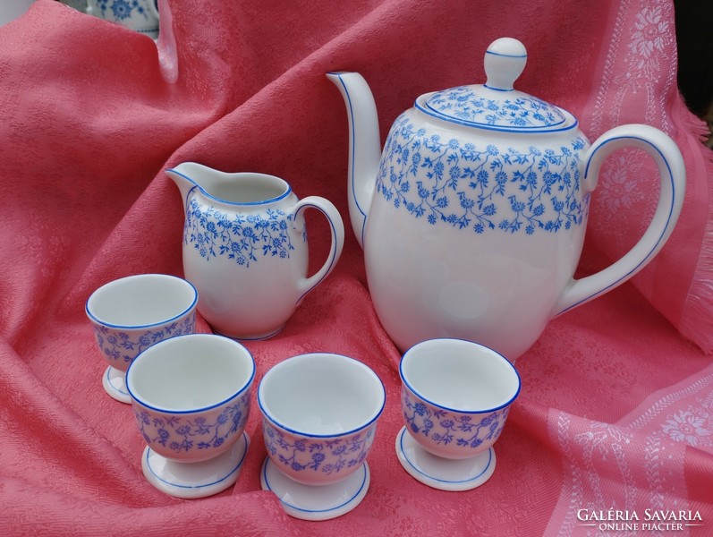 Antique porcelain set pieces for accessories