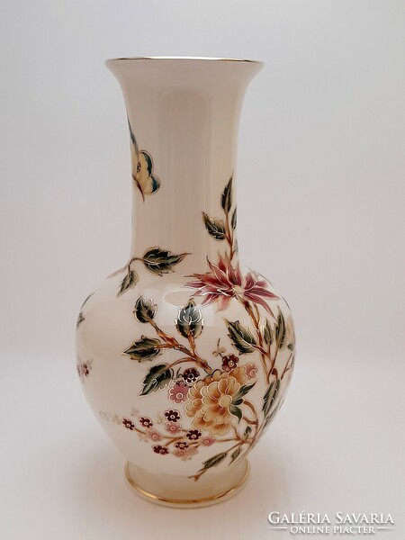 ﻿Zsolnay pillangós virágmintás váza, 26 cm