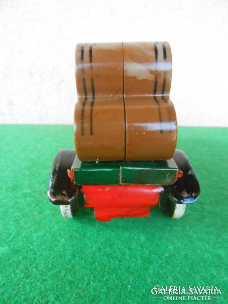 Régi óraműves játékautó eredeti dobozával