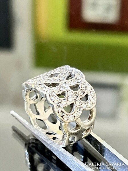 Lenyűgöző-káprázatos ezüst gyűrű