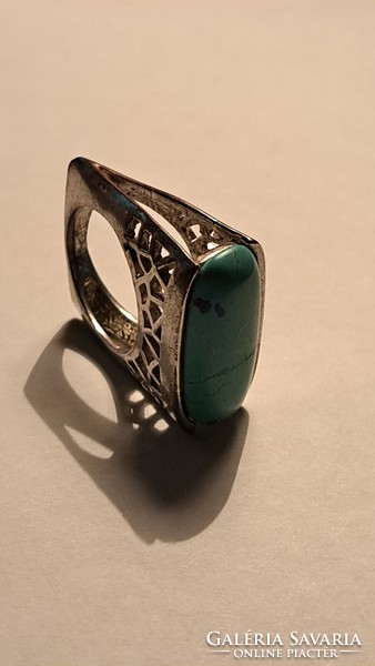 Antique Indian green stone ring 3x3.5 Cm
