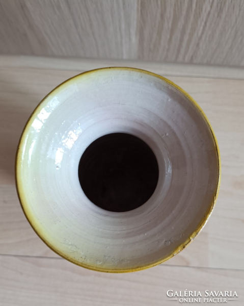 Ceramic vase of rare shape by Béla Mihály (1930-2001) 3