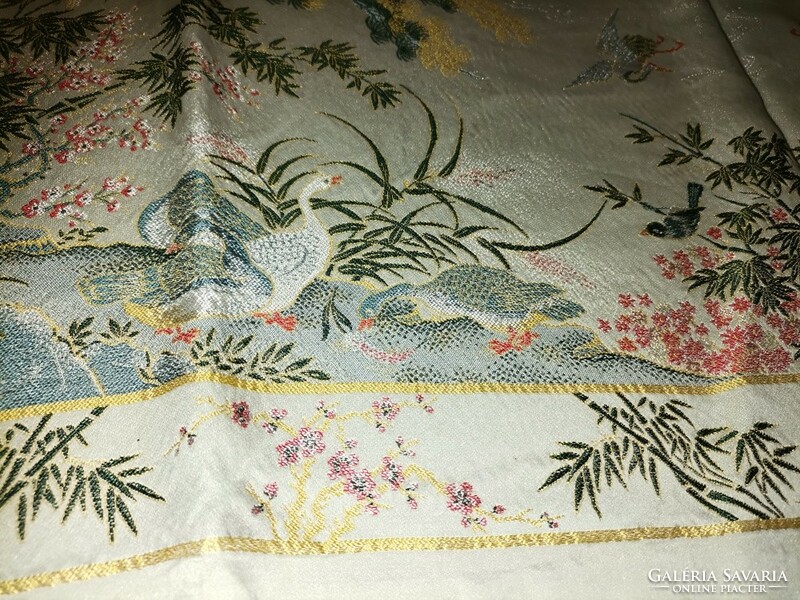 Kínai paradicsommadaras selyem terítő, abrosz, 132x94cm Alkudható.
