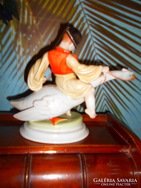 Herend porcelain figurine -ludas matyi height 20 cm, goose length 25 cm