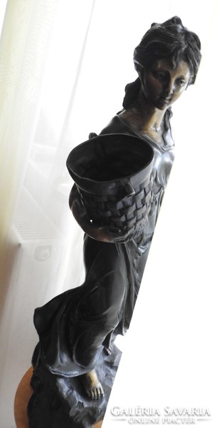 Bronze statue 67 cm! Woman with basket