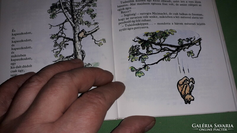 1996.A. A. Milne: - Winnie the Pooh + Winnie the Pooh's Nest picture story books in one, postal bank according to pictures