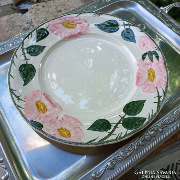 Kézzel festett virágos tányér