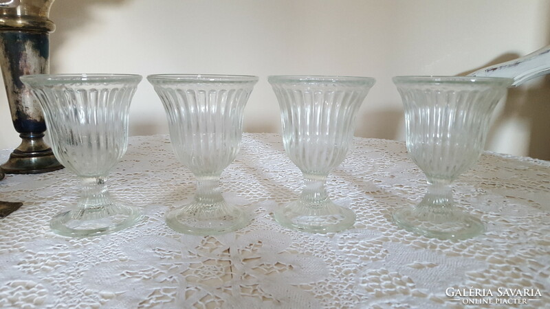 Ribbed thick glass ice cream and dessert cups 4 pcs.