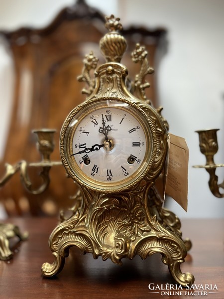 Hermle szerkezetes kis méretű antik stílusú kandalló óra szett