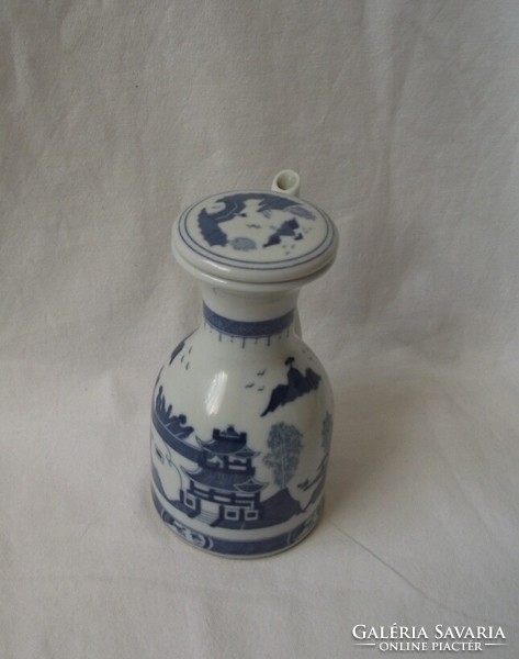 Oriental, Chinese lidded container for oil or vinegar, pagoda pattern