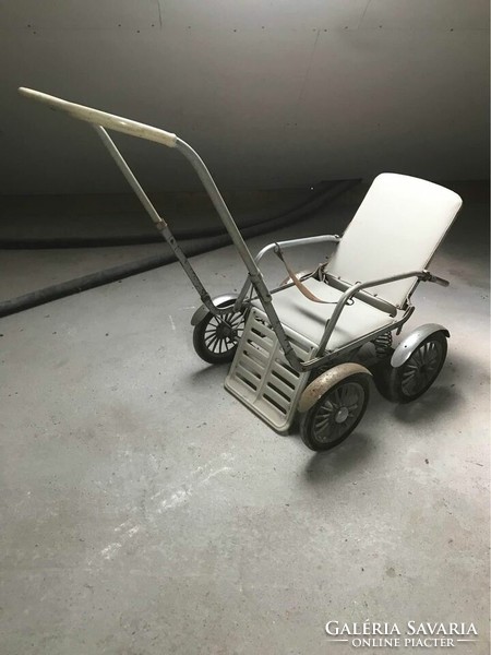 Retro gray stroller