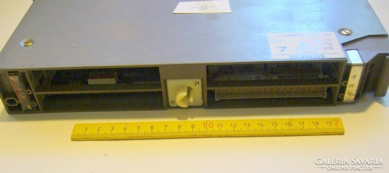 Antik darab SIEMENS SIMATIC ELEKTRONIKAI MODUL PANEL -5--MPL csomagautomatába is mehet