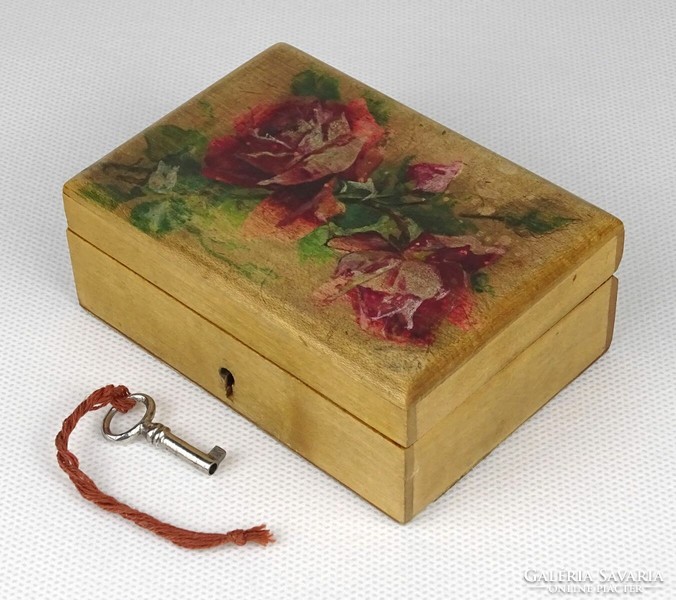 1N447 old small lockable painted rosewood box 3.5 X 6.5 X 9 cm
