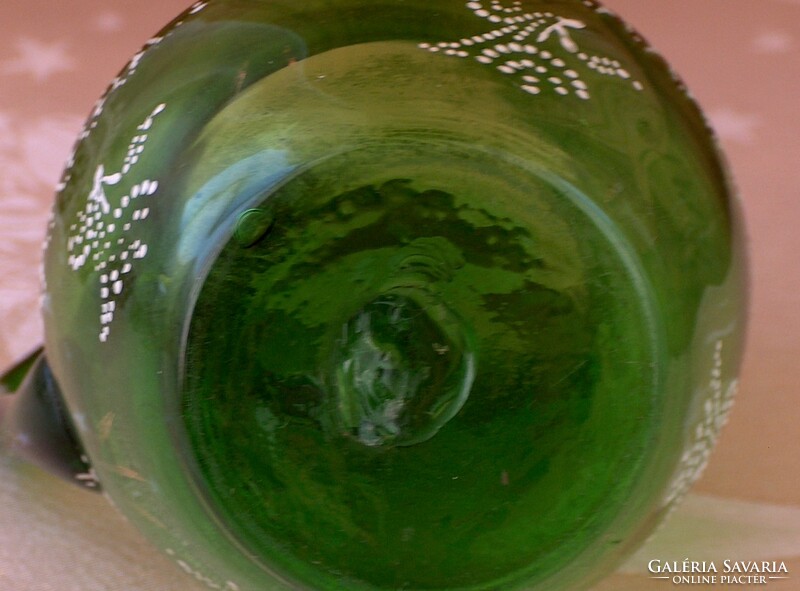 Keresztelő kancsó, zöld szakított huta üveg, festett, szecessziós