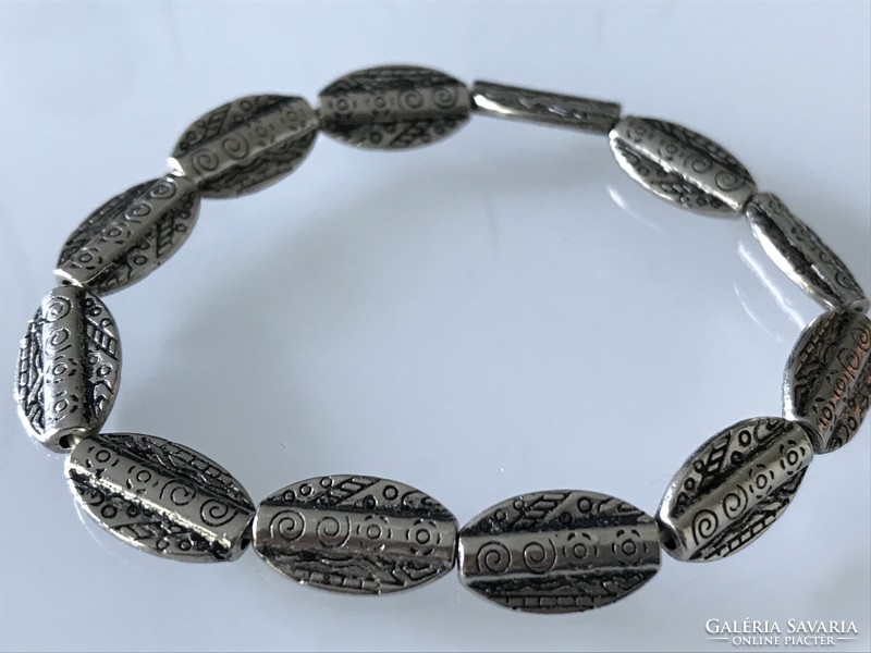 Mexican silver bracelet with 1.5 cm, chiseled eyes