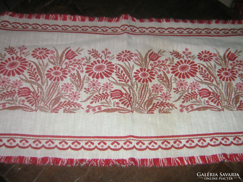 Beautiful vintage flower pattern woven tablecloth runner