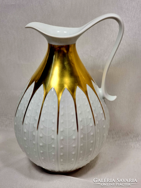 Wunsiedel bavaria porcelaine embossed pattern thickly gilded bone white jug 0.5 l