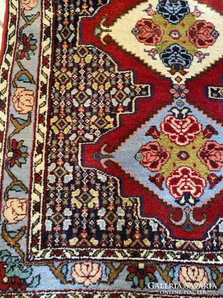Handmade Iranian rose Persian carpet 73x105
