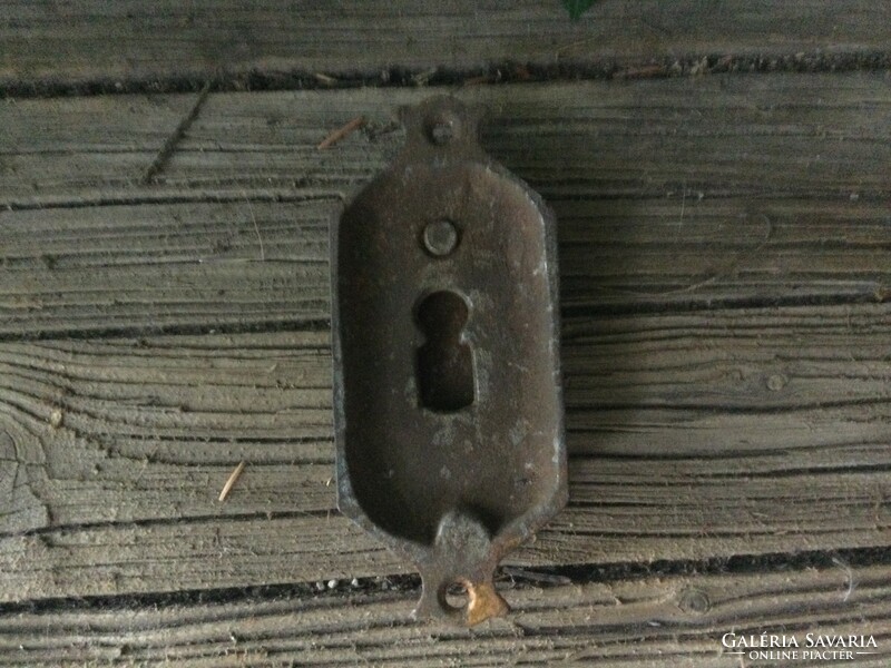 Különleges szép nagy vas  kulcslyuk takaró