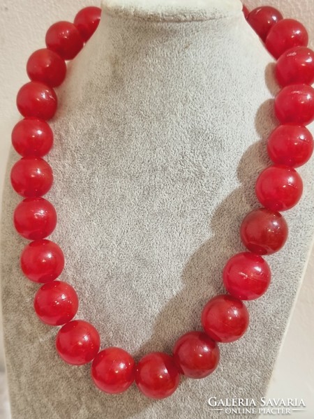 Retro (new) large pearl necklace burgundy