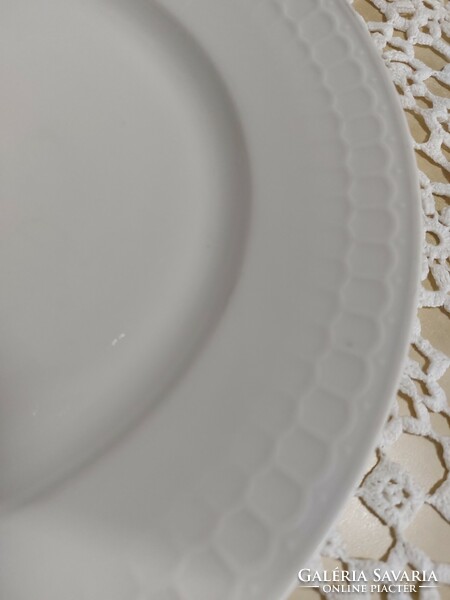 Zsolnay, Hungária sorozatból nagy tortás porcelán kínáló tál