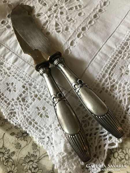 Knives with silver handles - 2 pcs