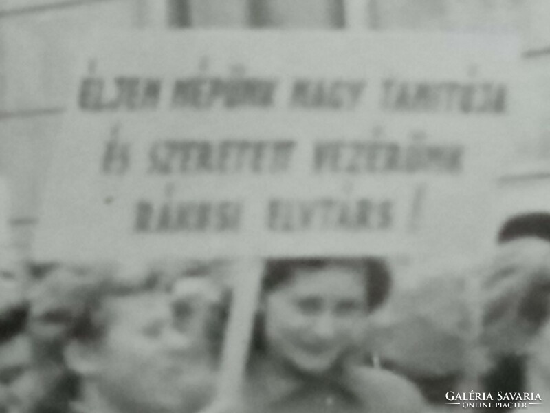 Vintage propaganda képeslap Rákosi Mátyást ünneplők
