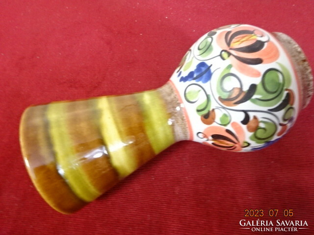 Kézzel festett osztrák mázas kerámia váza, magassága 18,5 cm. Jókai