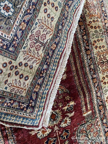 Kayseri 100% silk carpet 134x90cm