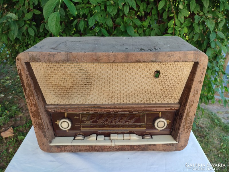 Terta t 328 old radio