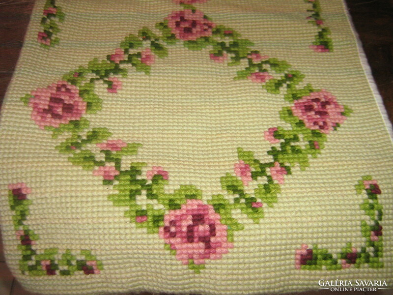 Beautiful special wall protector with tapestry embroidery
