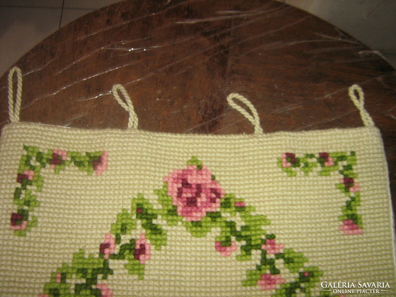 Beautiful special wall protector with tapestry embroidery