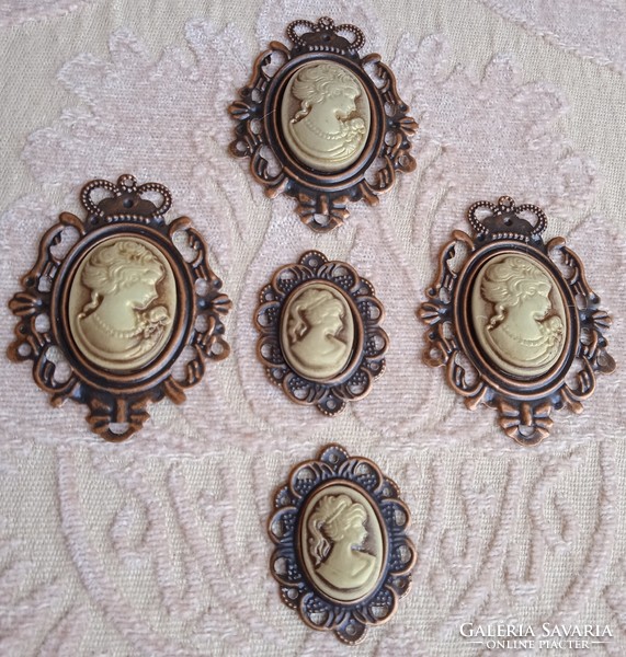 5 cameo ornaments for decoration