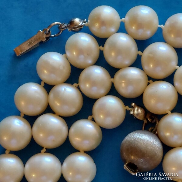 Beautiful Genuine Cultured Pearl Necklace with Blue Silver Ball Clasp Made of Selected Round Pearls