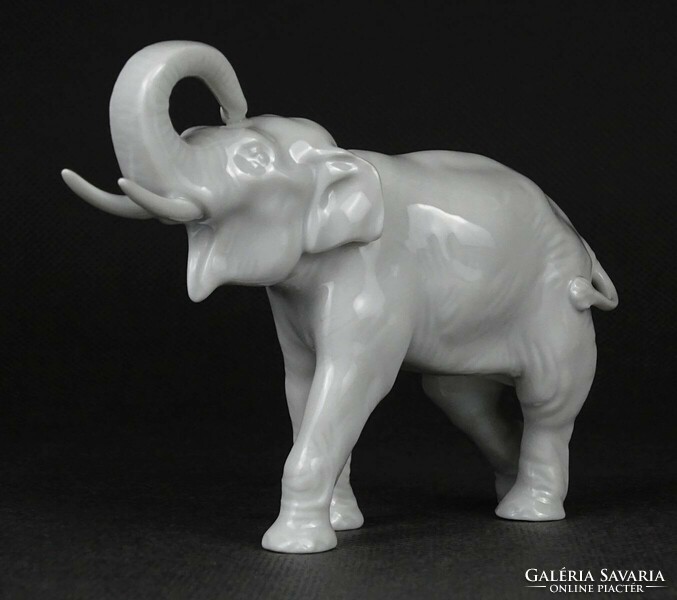 1N666 Régi kisméretű fehér bécsi Augarten porcelán elefánt figura 11.5 cm