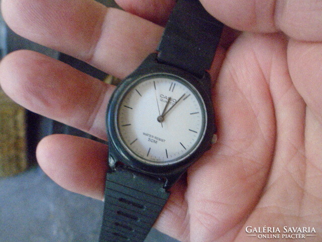 (S.P.D-gy.) Casio ffi quartz wristwatch with excellent operation for daily use