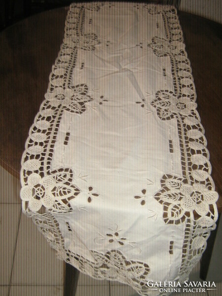 Beautiful ecru floral stitched lace tablecloth runner