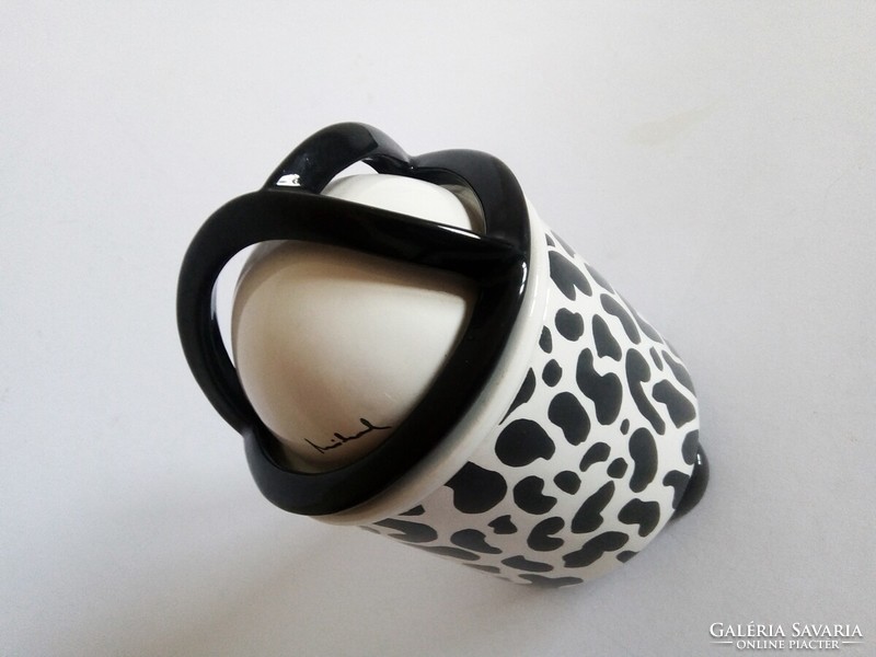 Juraj Mihalik postmodern/pop-art porcelain box with lid, art4 ergo keramik 1980s