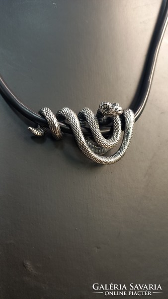 Rubber necklace silver wooden python