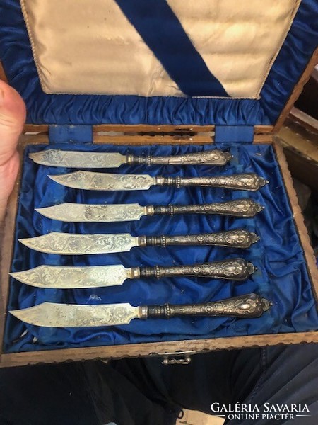 Art Nouveau silver knife set, 6 pieces, one tip damaged, in box.