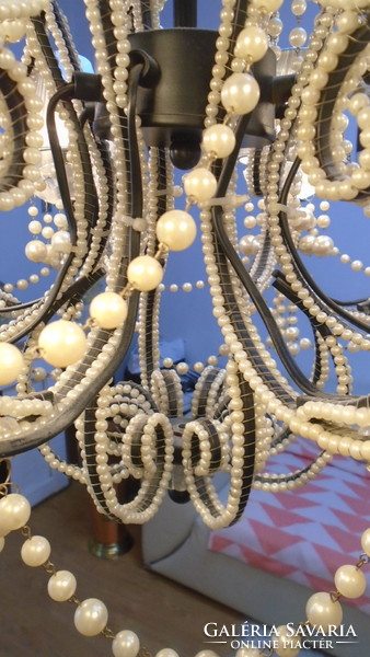Szépséges különleges 8 ágú gyöngy díszítésű fémcsillár búrákkal hiánytalan állapotban