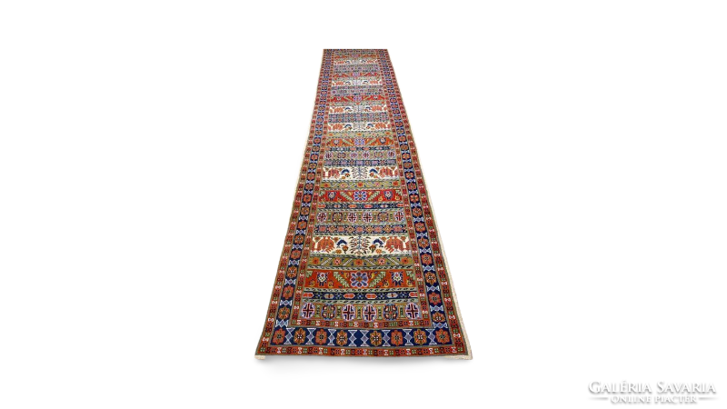 Special Berber carpet 438x99 cm