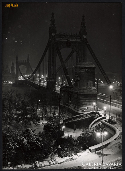 Nagyobb méret, Szendrő István fotóművészeti alkotása. Erzsébet híd, télen, 1930-as évek. Eredeti, p