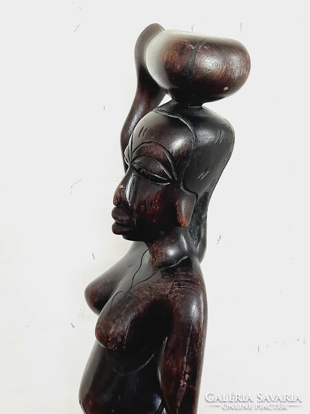 Large female statue carved from African hardwood, 60 cm