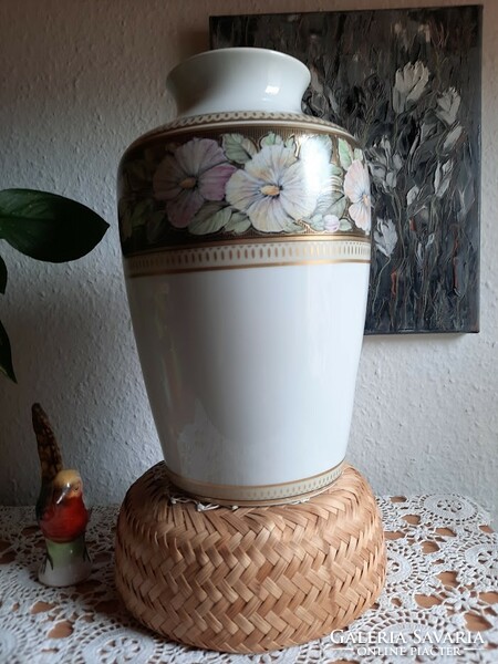 Kaiser német porcelán váza, XX.szd első fele-közepe körül, 27 cm magas