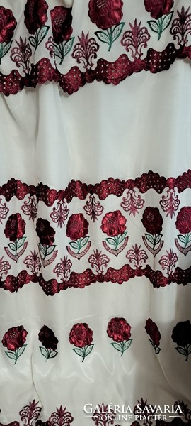 Floral embroidered curtain (l3939)