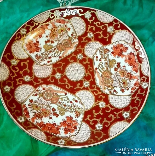 Japán GOLD  Imari 31 cm, kézzel festett kínáló tányér, falidísz..Virágkocsi sorozat.