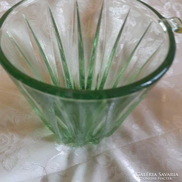 Zöld csodaszép üveg