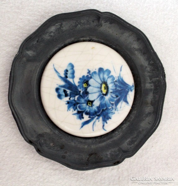 2 db virágos porcelán betétes fali ón bébi tányérka
